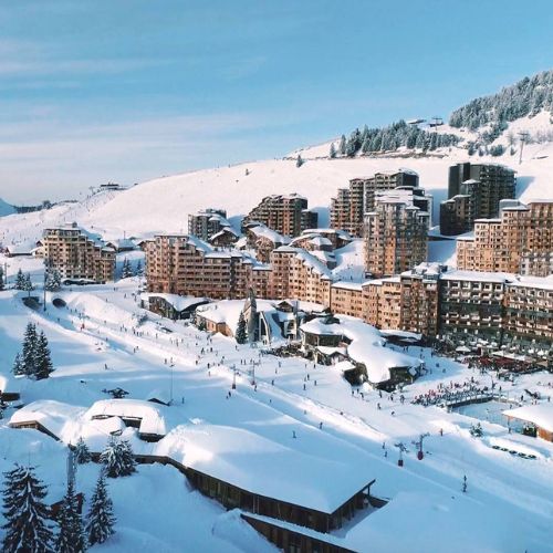The Difference Between French and American Ski Resorts - Avoriaz